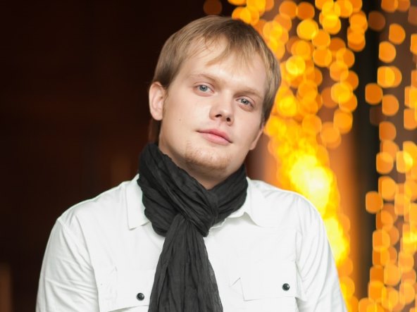 Ян Романов